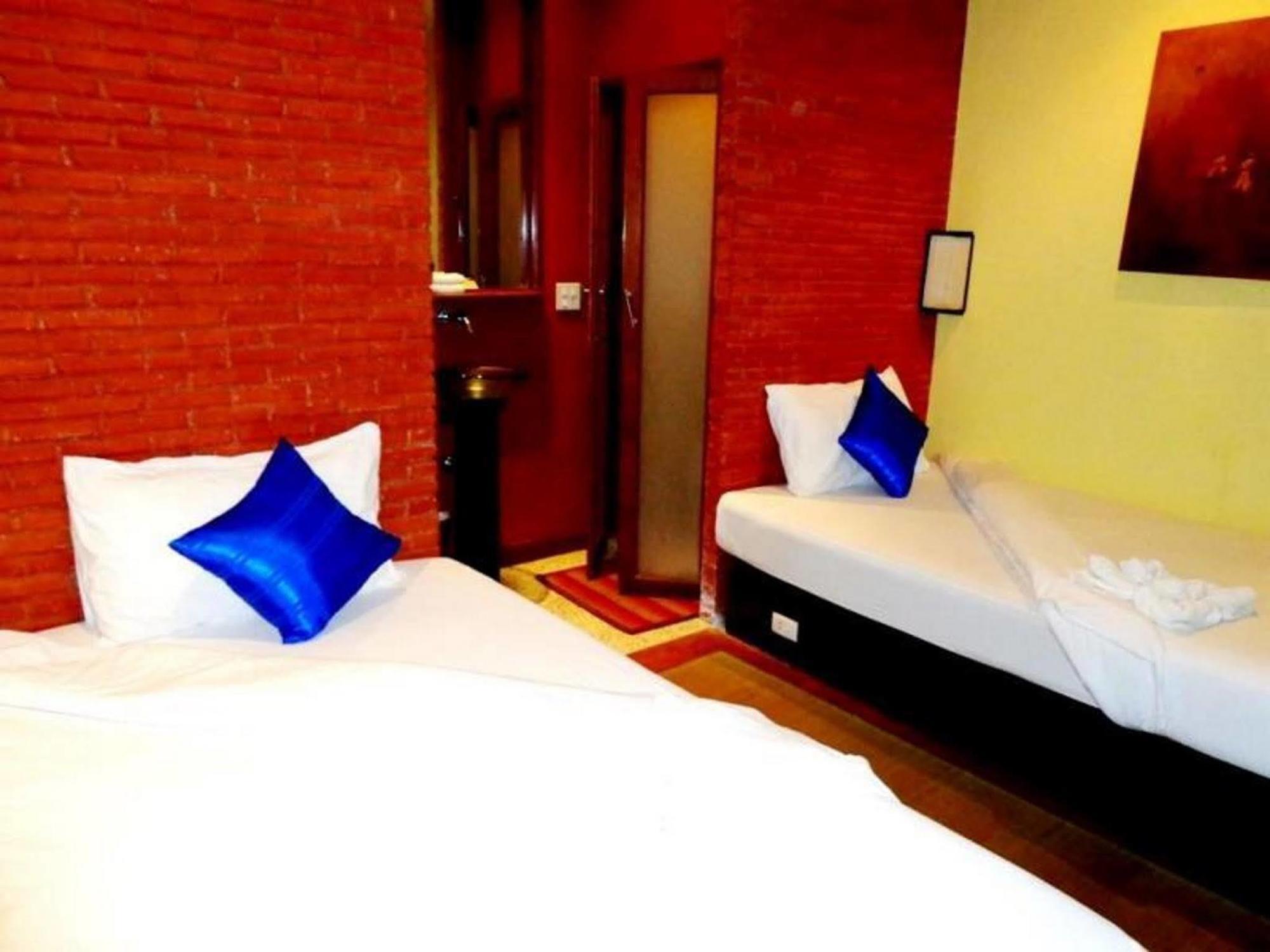 Inthira Thakhek Hotell Eksteriør bilde