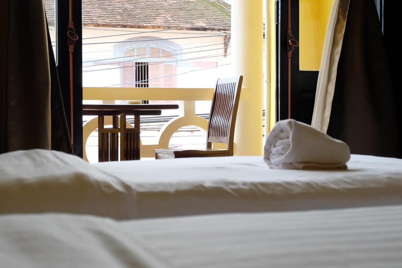 Inthira Thakhek Hotell Eksteriør bilde